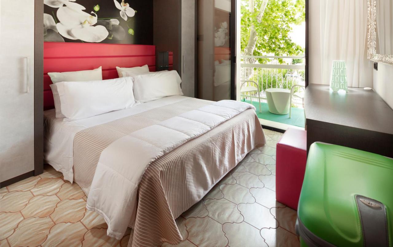 Hotel Castellucci Белларія-Іджеа-Марина Екстер'єр фото