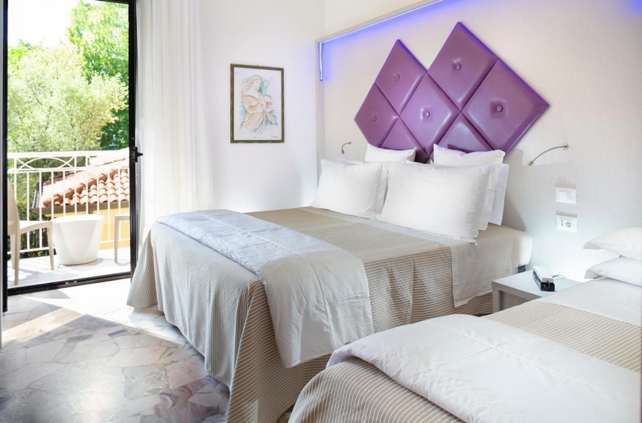 Hotel Castellucci Белларія-Іджеа-Марина Екстер'єр фото