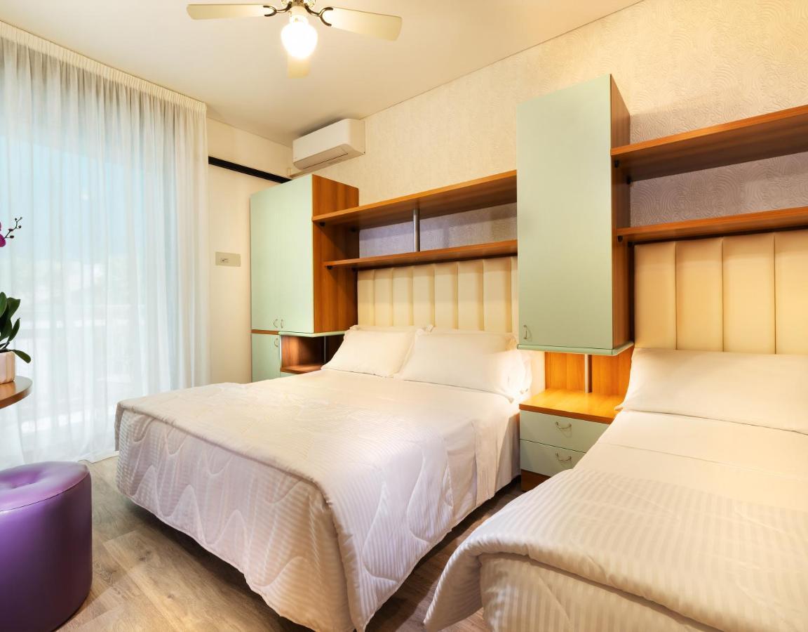 Hotel Castellucci Белларія-Іджеа-Марина Екстер'єр фото