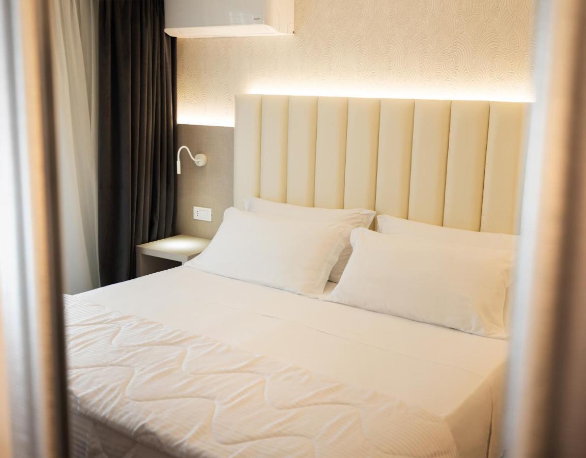 Hotel Castellucci Белларія-Іджеа-Марина Екстер'єр фото