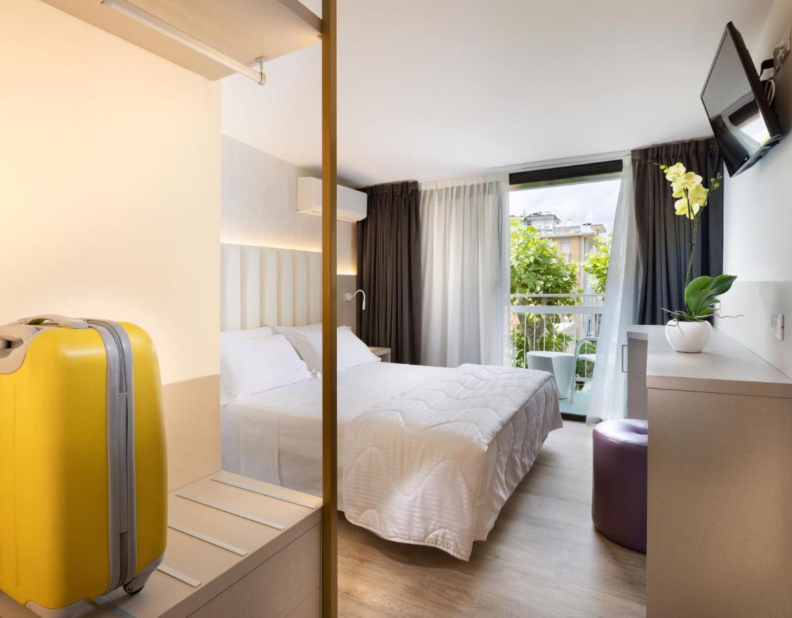 Hotel Castellucci Белларія-Іджеа-Марина Екстер'єр фото