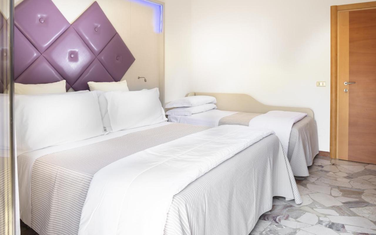 Hotel Castellucci Белларія-Іджеа-Марина Екстер'єр фото