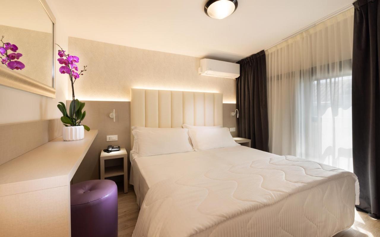 Hotel Castellucci Белларія-Іджеа-Марина Екстер'єр фото